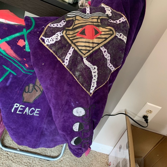 Custom - Picture 3 of 3